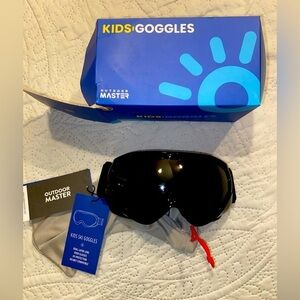 NEW Outdoor Masters Kids Skii Goggle